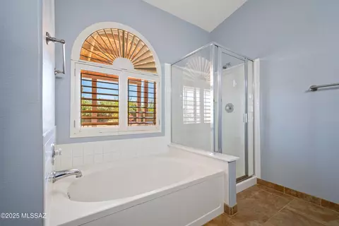 Bath - 10030 E Paseo San Bruno, Tucson, AZ 85747 photo 2 of 3