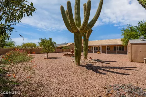 Exterior - 10030 E Paseo San Bruno, Tucson, AZ 85747 photo 5 of 8
