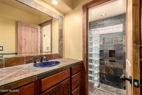 Bath - 2301 W Holladay St, Tucson, AZ 85746 photo 3 of 4