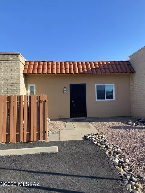 939 S Pantano Pkwy, Tucson, AZ 85710