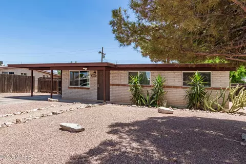 8500 E Mary Dr, Tucson, AZ 85730