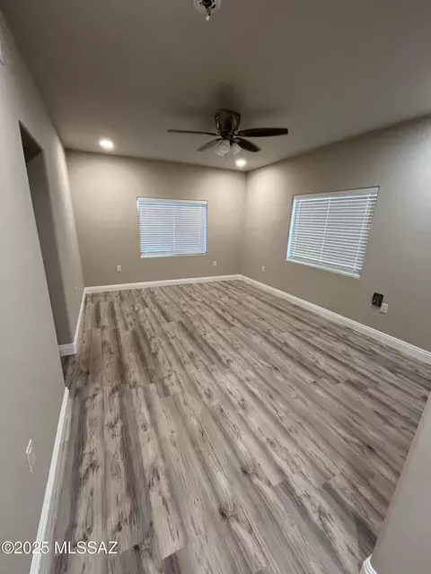 Living - 1385 E Hedrick Dr, Tucson, AZ 85719 photo 1 of 2