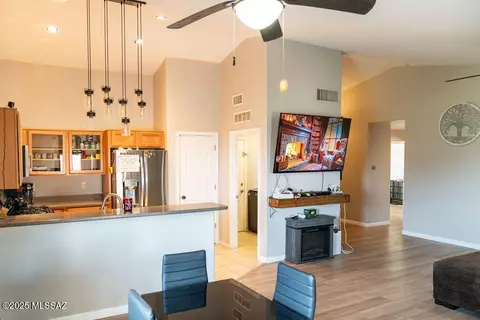 604 W Grantham St, Vail, AZ 85641