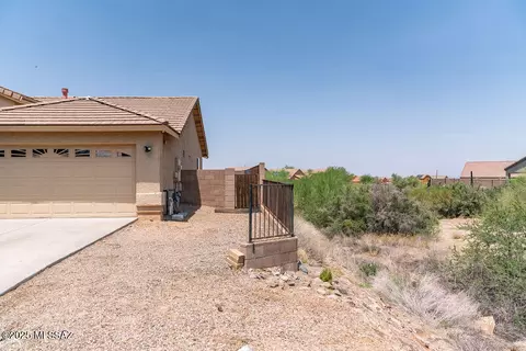 Exterior - 604 W Grantham St, Vail, AZ 85641 photo 7 of 15