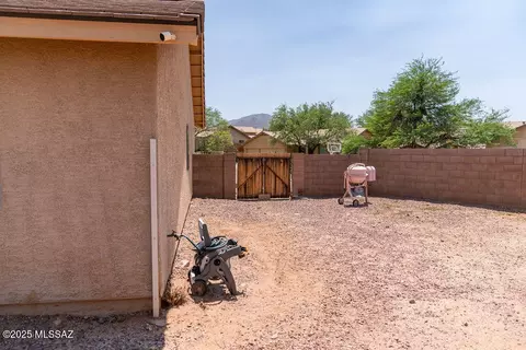 Exterior - 604 W Grantham St, Vail, AZ 85641 photo 12 of 15