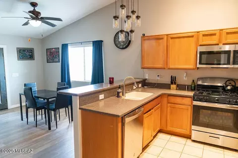 Kitchen - 604 W Grantham St, Vail, AZ 85641 photo 3 of 4