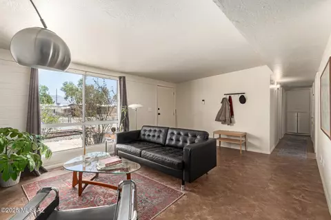 Living - 4678 E 25th St, Tucson, AZ 85711 photo 4 of 6