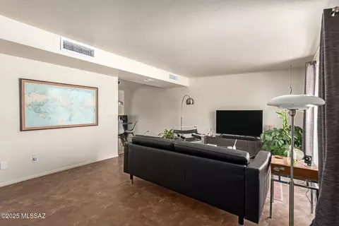 Living - 4678 E 25th St, Tucson, AZ 85711 photo 3 of 6