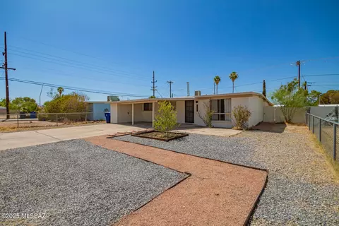 Exterior - 4678 E 25th St, Tucson, AZ 85711 photo 1 of 4