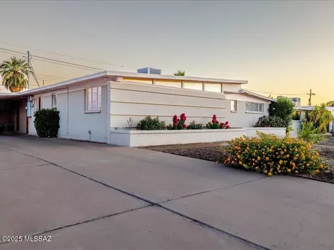 1145 W Wheatridge Dr, Tucson, AZ 85704