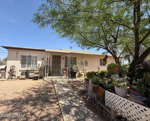 2233 E Irene Vis, Tucson, AZ 85713