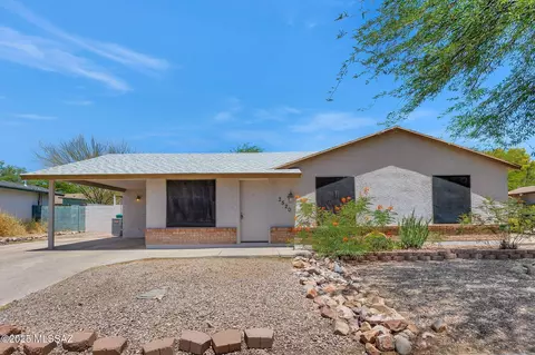 2520 W Vereda De Las Flores, Tucson, AZ 85746