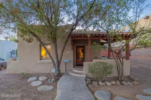 2427 E 1st St, Tucson, AZ 85719