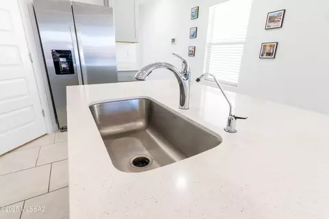 Kitchen - 12783 E Joffroy Dr, Vail, AZ 85641 photo 8 of 8