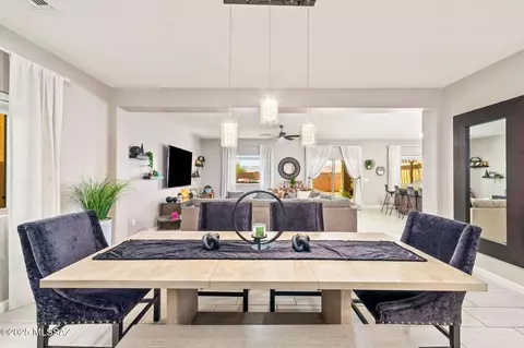 Dining - 12111 E Domnitch Dr, Vail, AZ 85641 photo 1 of 5