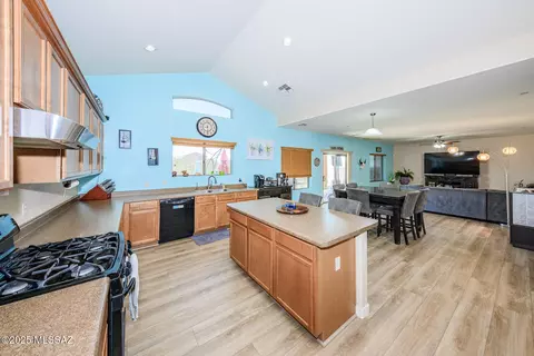 Kitchen - 738 S Willis Ray Ave, Vail, AZ 85641 photo 5 of 5