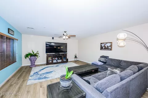 Living - 738 S Willis Ray Ave, Vail, AZ 85641 photo 1 of 2