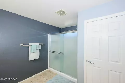 Bath - 738 S Willis Ray Ave, Vail, AZ 85641 photo 3 of 4