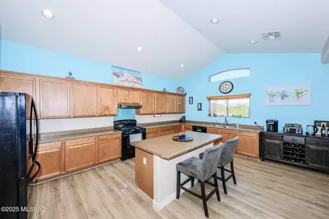 Kitchen - 738 S Willis Ray Ave, Vail, AZ 85641 photo 2 of 5