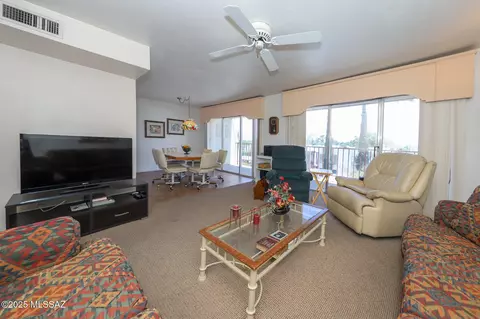 1600 N Wilmot Rd UNIT 285, Tucson, AZ 85712