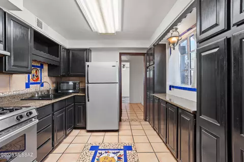 5819 E Fairmount St, Tucson, AZ 85712 photo 27