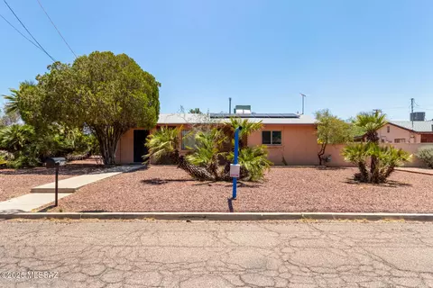 5734 E 19th St, Tucson, AZ 85711