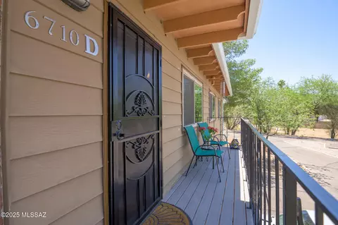 6710 E Calle La Paz UNIT D, Tucson, AZ 85715