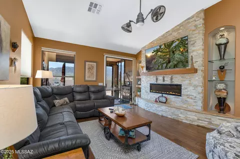 39023 S Tranquil Dr, Saddlebrooke, AZ 85739