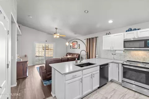 8035 S Talaco Trl, Tucson, AZ 85756