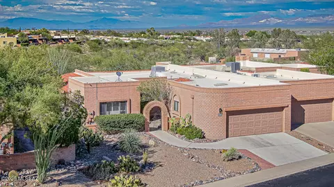1600 W Camino Urbano, Green Valley, AZ 85622