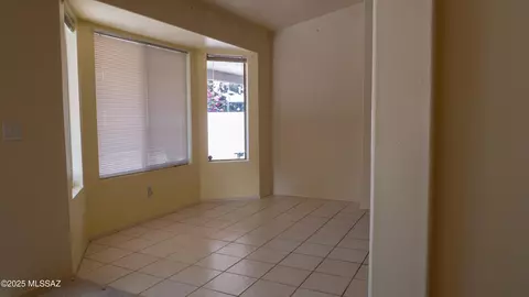 Living - 10169 E Gray Hawk Dr, Tucson, AZ 85730 photo 5 of 5
