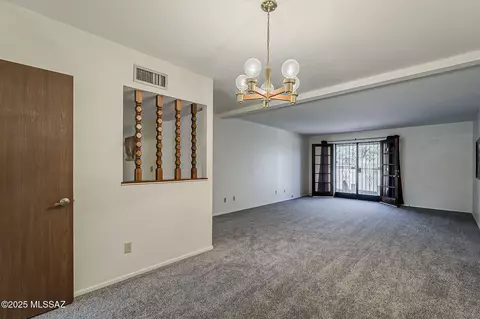 9453 E Calle Bolivar, Tucson, AZ 85715