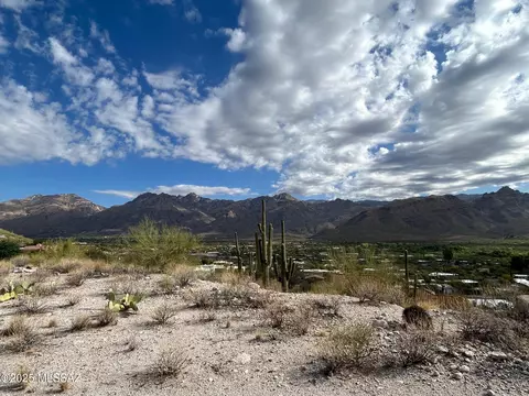 4510 N Santana Pl, Tucson, AZ 85750
