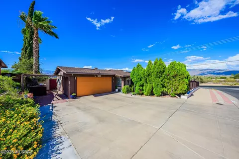 8681 E Desert Palm St, Tucson, AZ 85730