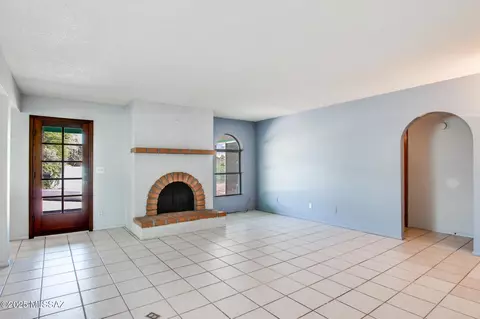 8711 E 28th St, Tucson, AZ 85710 photo 4