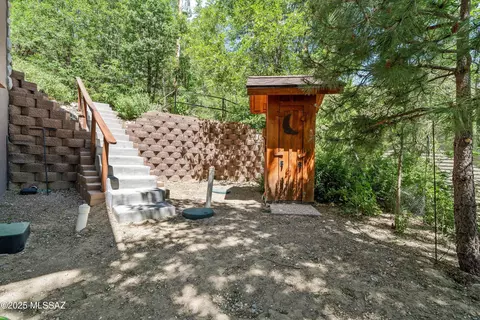 Exterior - 11101 E Miami St, Mount Lemmon, AZ 85619 photo 6 of 8