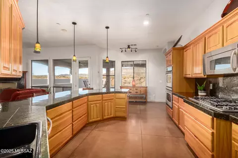 Kitchen - 4811 E Wagon Train Rd, Tucson, AZ 85739 photo 5 of 6