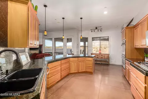 Kitchen - 4811 E Wagon Train Rd, Tucson, AZ 85739 photo 4 of 6