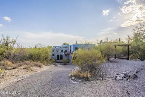 Exterior - 6000 E River Rd, Tucson, AZ 85750 photo 17 of 18