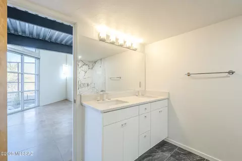 Bath - 6000 E River Rd, Tucson, AZ 85750 photo 3 of 4