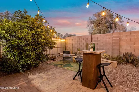 Exterior - 951 E Millenium Ct, Tucson, AZ 85719 photo 4 of 5