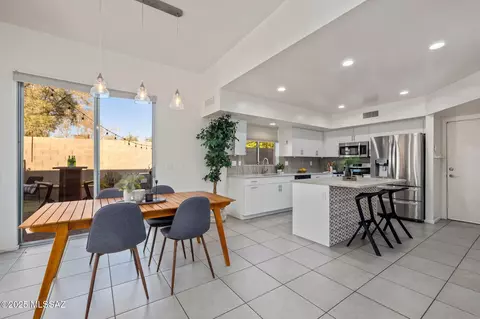 Dining - 951 E Millenium Ct, Tucson, AZ 85719 photo 6 of 6