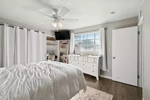Bedroom - 5720 E 4th St, Tucson, AZ 85711 photo 3 of 6