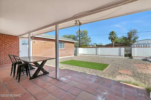 Exterior - 5720 E 4th St, Tucson, AZ 85711 photo 2 of 5