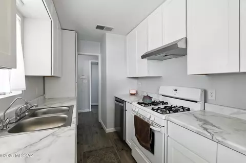 Kitchen - 5720 E 4th St, Tucson, AZ 85711 photo 3 of 3
