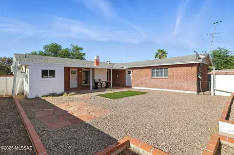 Exterior - 5720 E 4th St, Tucson, AZ 85711 photo 3 of 5