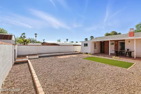 Exterior - 5720 E 4th St, Tucson, AZ 85711 photo 4 of 5