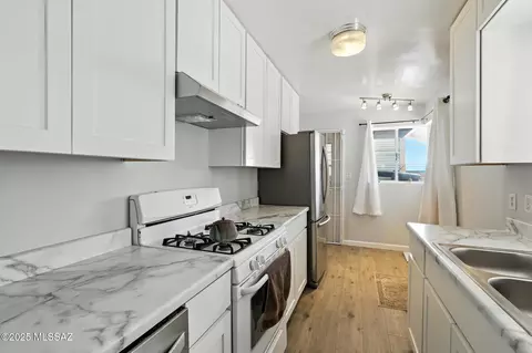Kitchen - 5720 E 4th St, Tucson, AZ 85711 photo 1 of 3