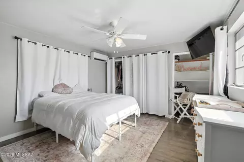 Bedroom - 5720 E 4th St, Tucson, AZ 85711 photo 1 of 6