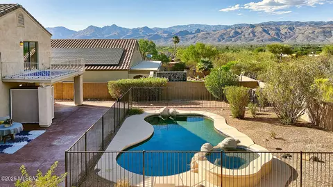 740 N Western Ridge Trl, Tucson, AZ 85748